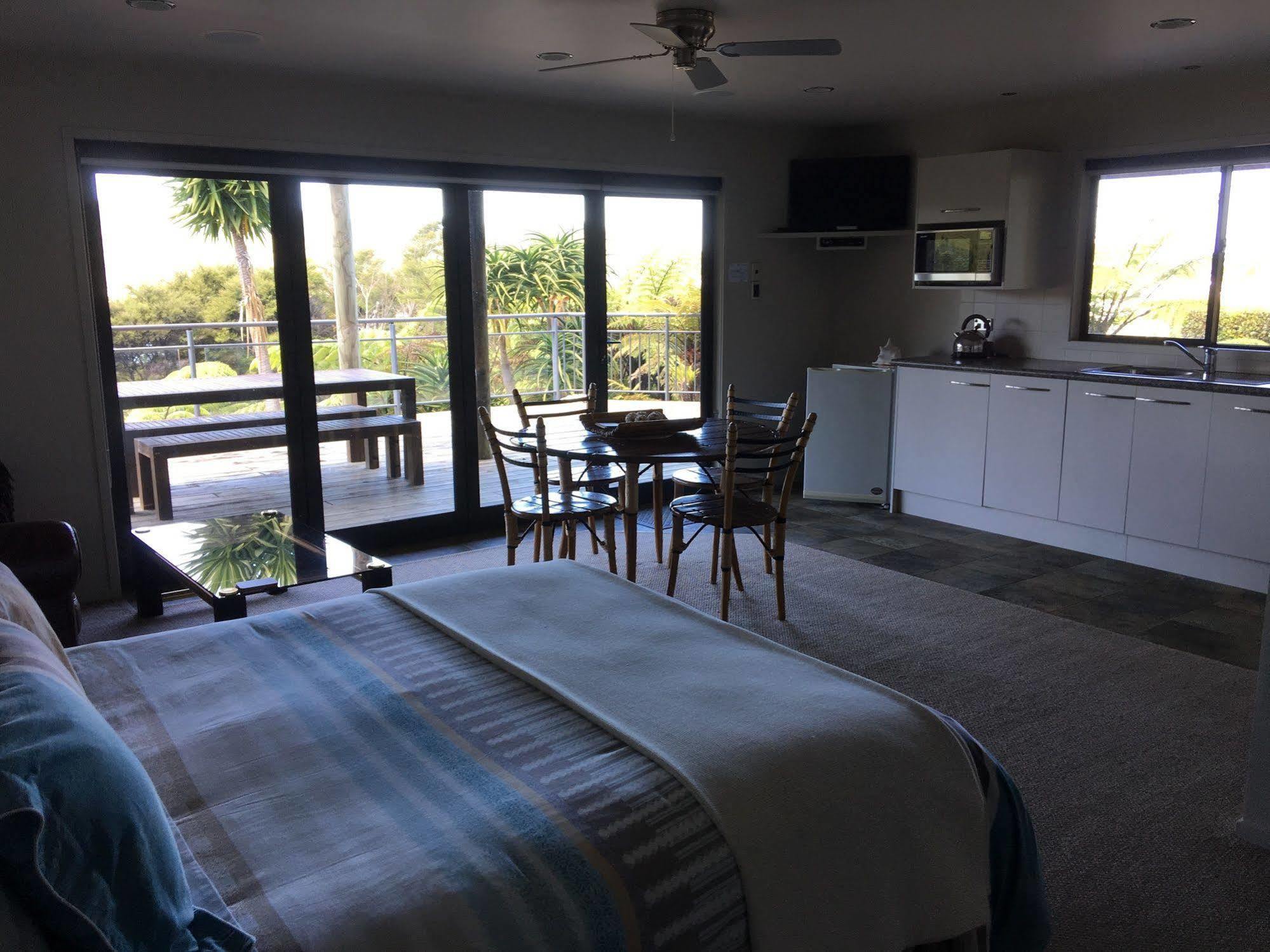 Whangamata Vistas B&B Екстериор снимка