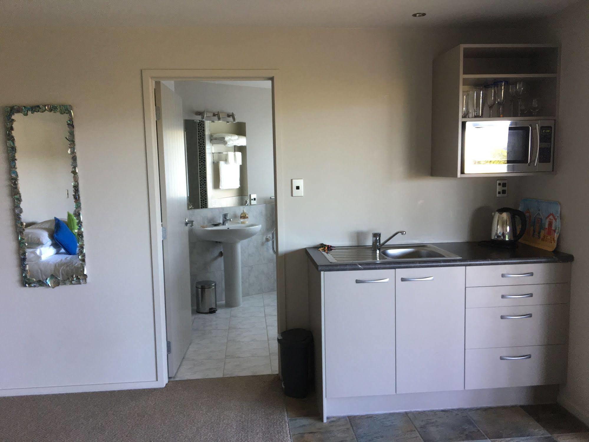 Whangamata Vistas B&B Екстериор снимка