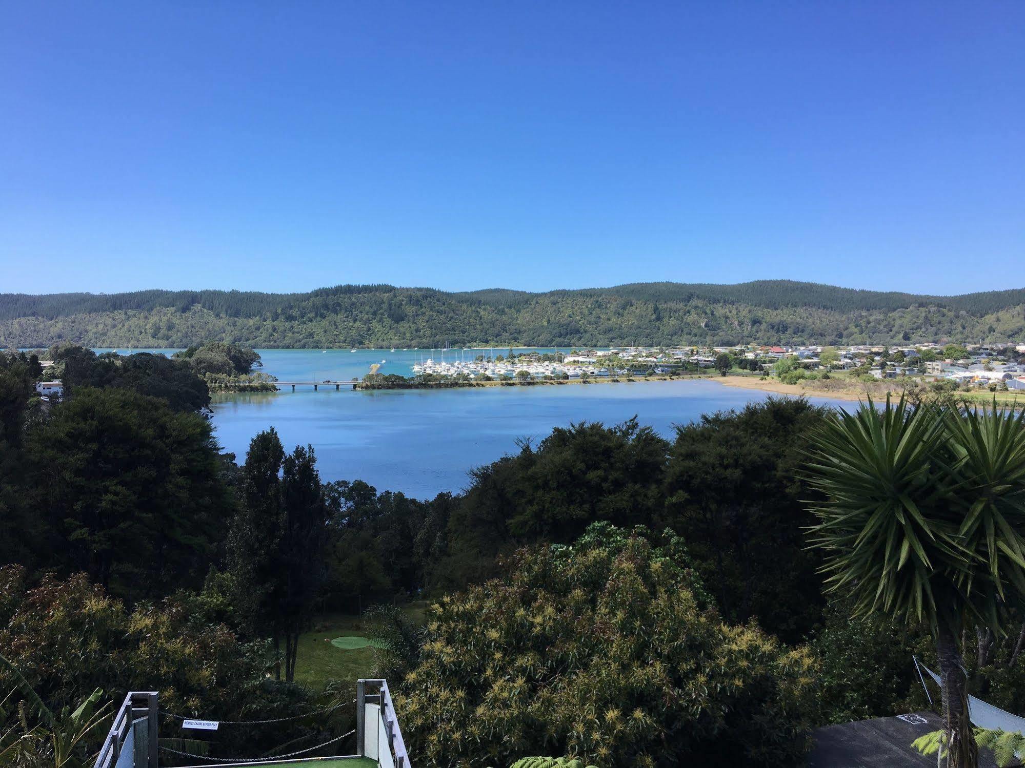 Whangamata Vistas B&B Екстериор снимка